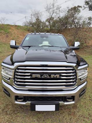 RAM 3500 6.7 I6 TURBO DIESEL LIMITED LONGHORN CD 4X4  AUTOMÁTICO